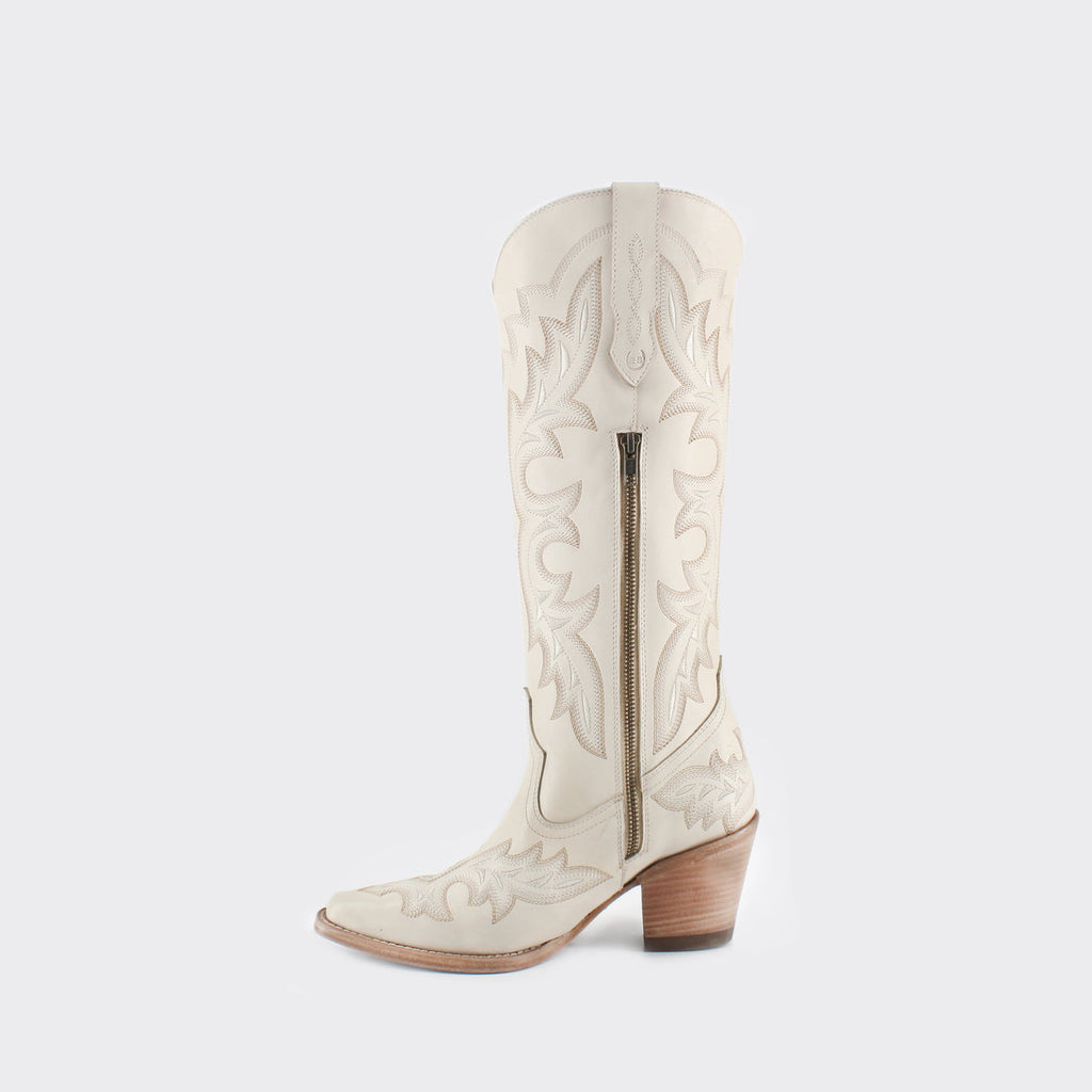 SAMIRA IVORY - Tall Western Style & Comfort